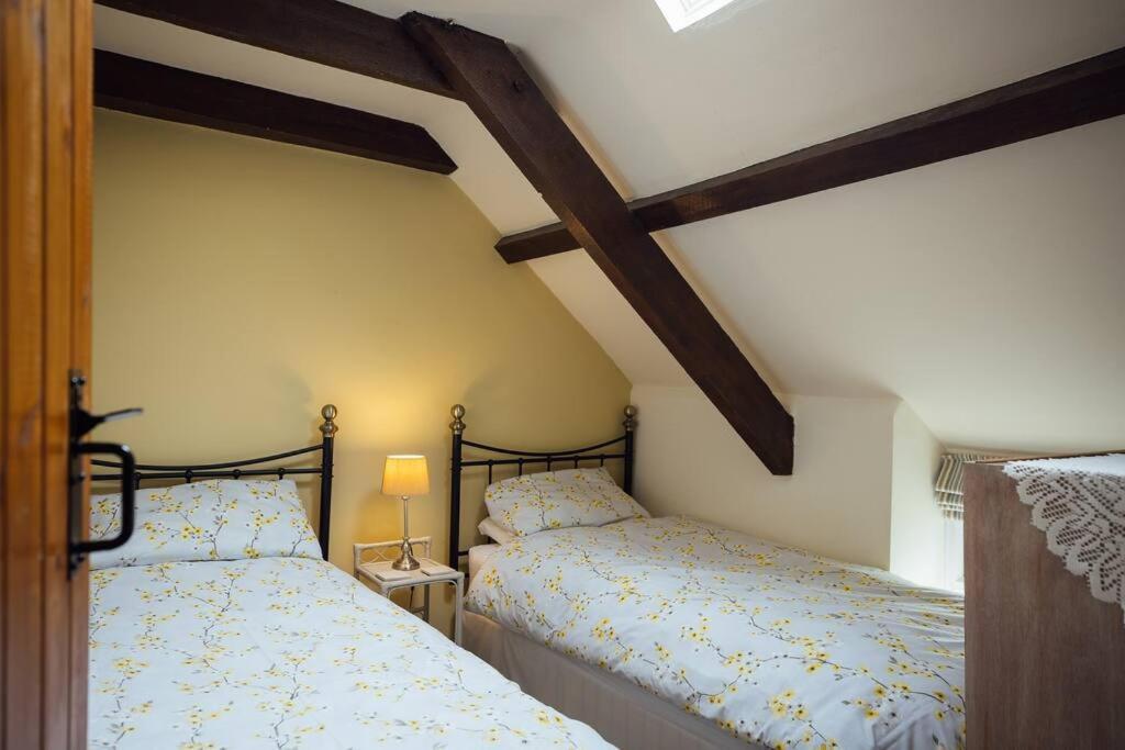 Barn Cottage - Family-Friendly Cottage With Heated Indoor Pool 하버포드웨스트 외부 사진