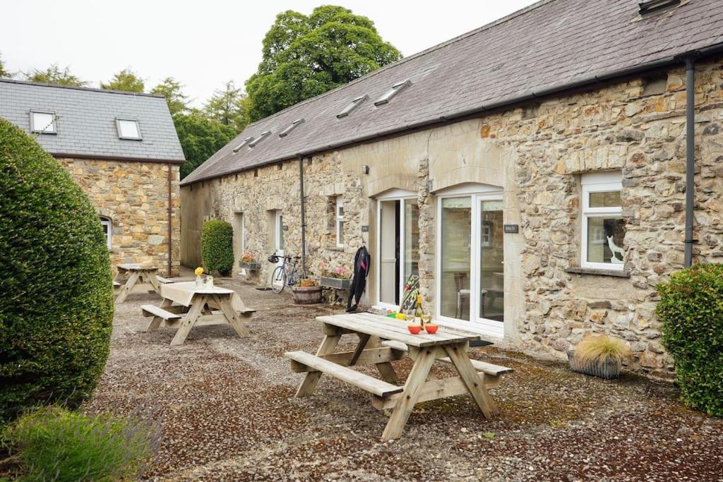 Barn Cottage - Family-Friendly Cottage With Heated Indoor Pool 하버포드웨스트 외부 사진