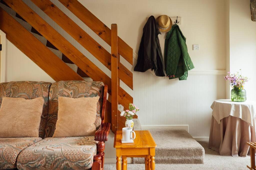 Barn Cottage - Family-Friendly Cottage With Heated Indoor Pool 하버포드웨스트 외부 사진